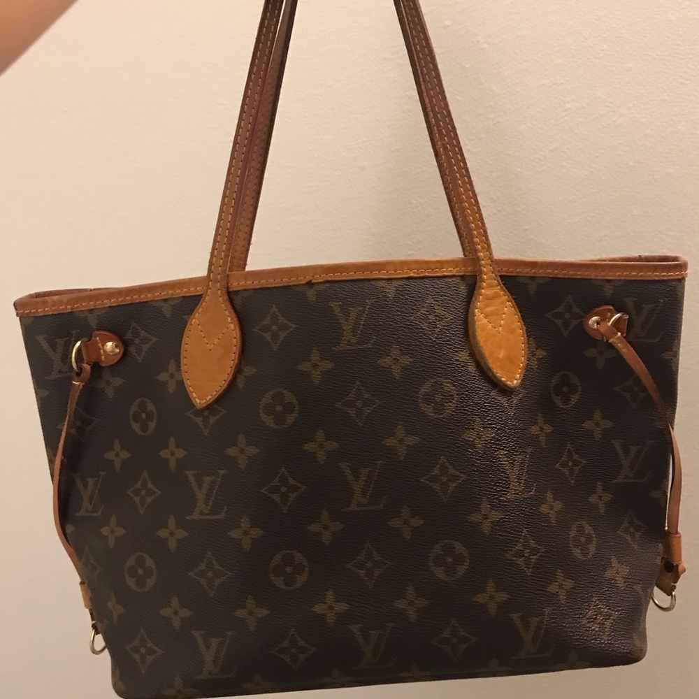 [SOLD] Louis Vuitton Neverfull PM